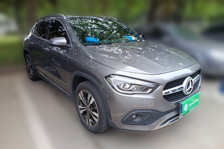 Used Mercedes-Benz GLA 2022 GLA 200 Front Right 45 Deg