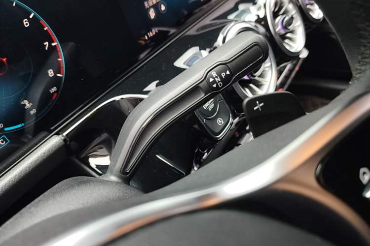 Used Mercedes-Benz GLA 2022 Facelifted GLA 200 Gear Lever