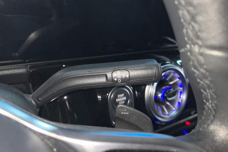Used Mercedes-Benz GLA 2022 Facelifted GLA 200 Gear Lever