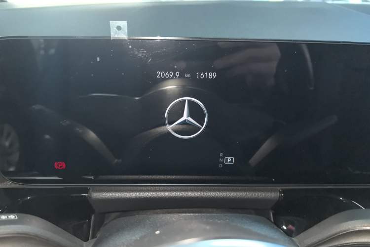 Used Mercedes-Benz GLA 2022 Facelifted GLA 200 Instrument Cluster