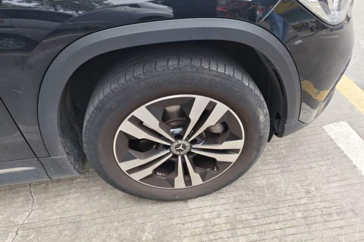 Used Mercedes-Benz GLA 2022 Second Facelift GLA 200 Right Front Wheel Hub
