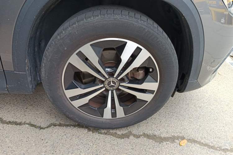 Used Mercedes-Benz GLA 2022 GLA 200 Right Front Wheel Hub