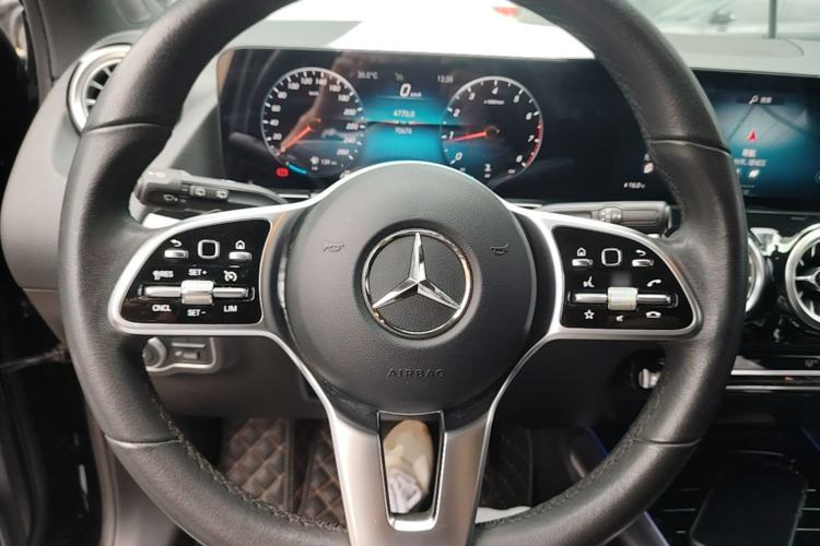 Used Mercedes-Benz GLA 2022 Facelifted GLA 200 Steering Wheel