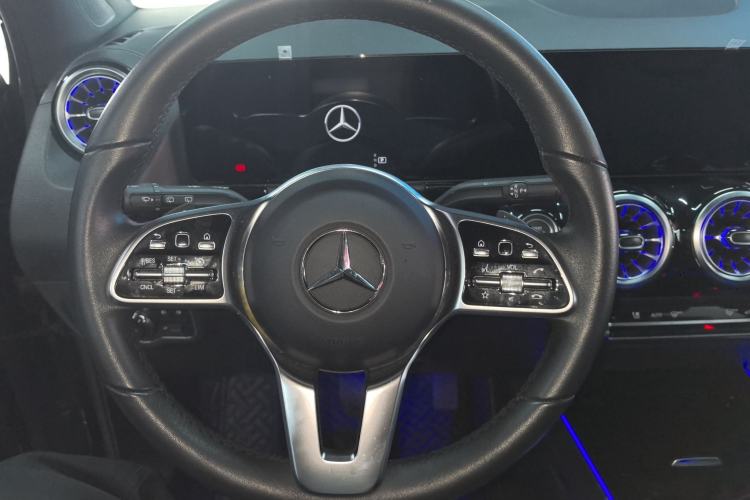 Used Mercedes-Benz GLA 2022 Facelifted GLA 200 Steering Wheel