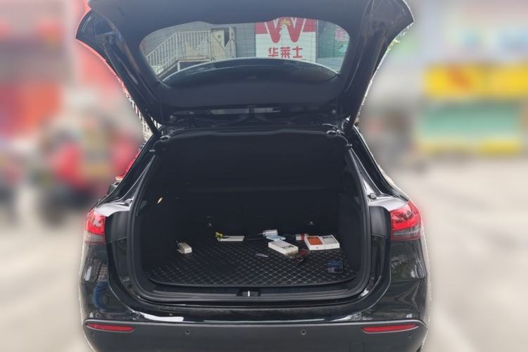 Used Mercedes-Benz GLA 2022 Second Facelift GLA 200 Trunk