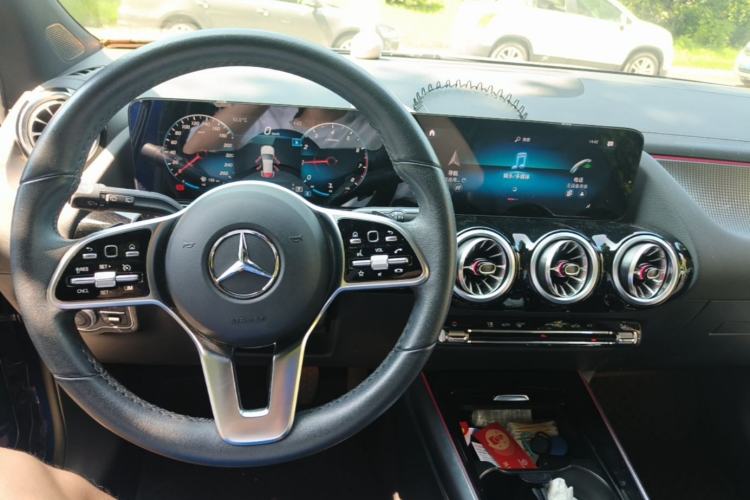 Used Mercedes-Benz GLA 2022 GLA 200 Center Console