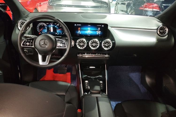 Used Mercedes-Benz GLA 2022 GLA 220 Center Console