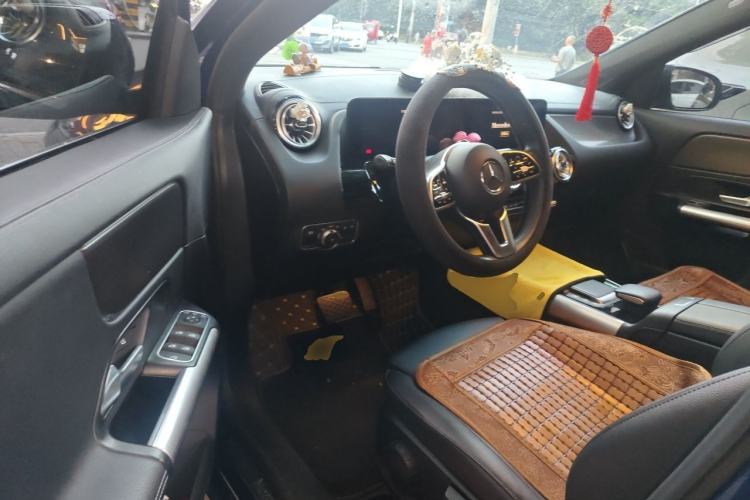 Used Mercedes-Benz GLA 2022 GLA 220 Driver Seat