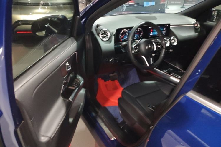 Used Mercedes-Benz GLA 2022 GLA 220 Driver Seat