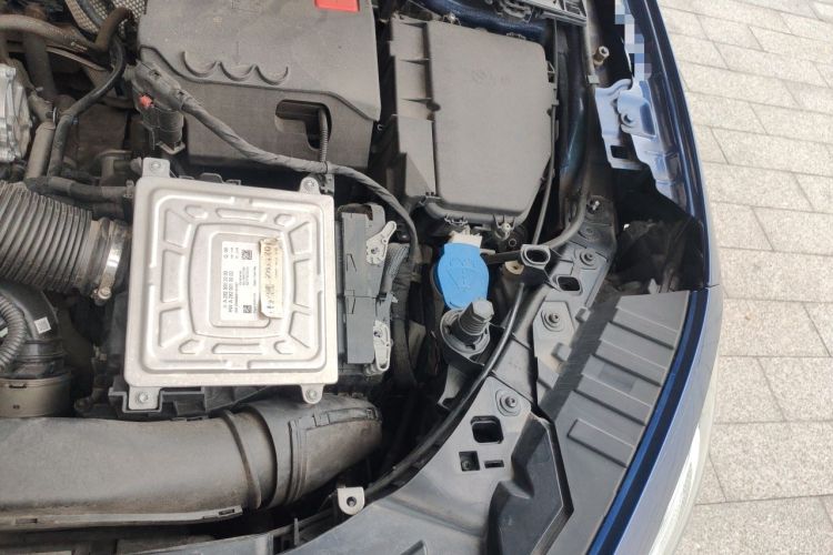 Used Mercedes-Benz GLA 2022 Facelifted GLA 200 Engine Bay Left