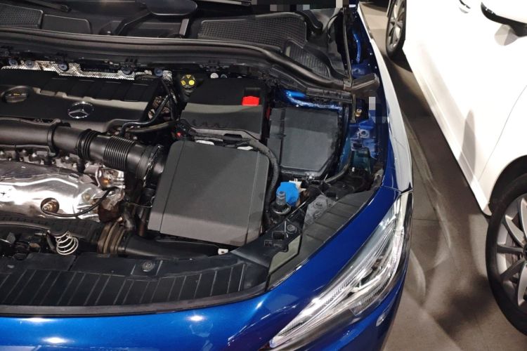 Used Mercedes-Benz GLA 2022 GLA 220 Engine Bay Left