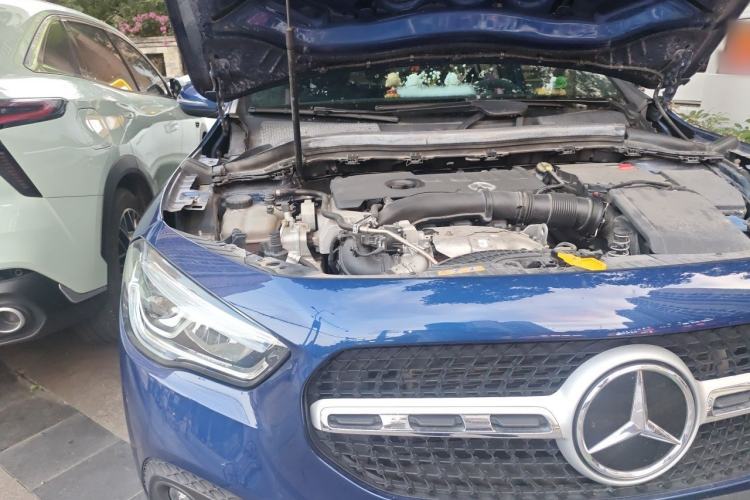 Used Mercedes-Benz GLA 2022 GLA 220 Engine Bay Right