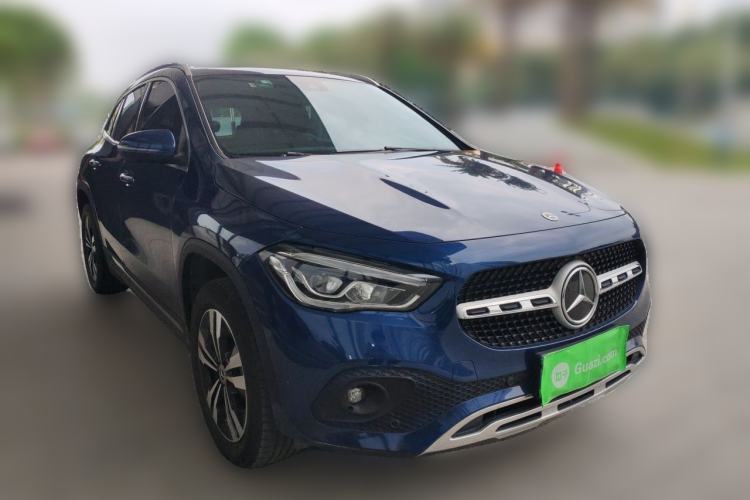 Used Mercedes-Benz GLA 2022 Facelifted GLA 200 Front Right 45 Deg