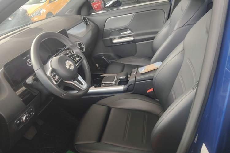 Used Mercedes-Benz GLA 2022 Second Facelift GLA 200 Left Front Seat