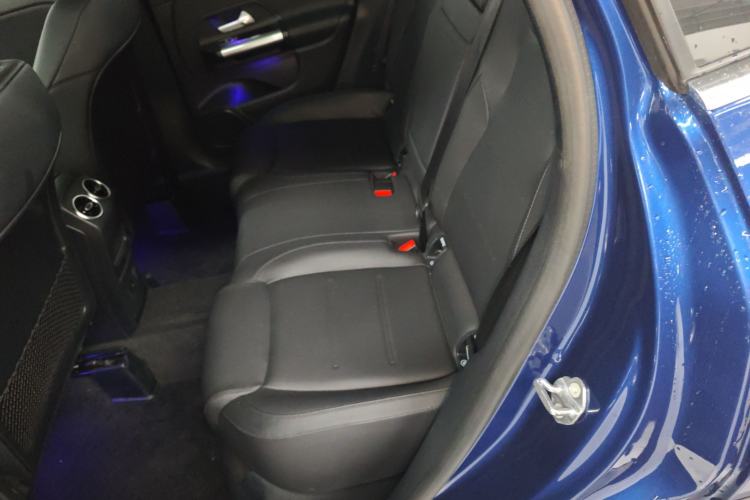 Used Mercedes-Benz GLA 2022 Facelifted GLA 200 Left Rear Seat