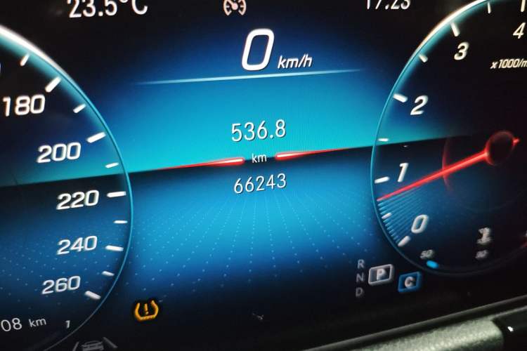 Used Mercedes-Benz GLA 2022 GLA 220 Odometer Close Up
