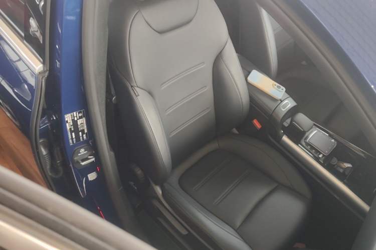 Used Mercedes-Benz GLA 2022 Second Facelift GLA 200 Right Front Seat
