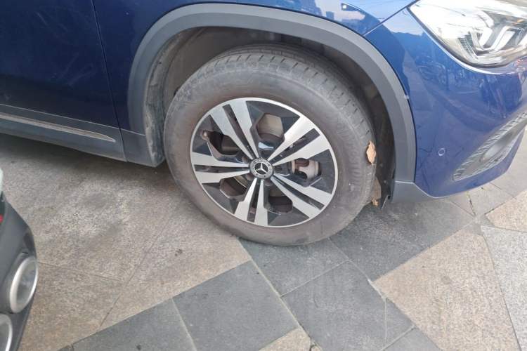 Used Mercedes-Benz GLA 2022 GLA 220 Right Front Wheel Hub