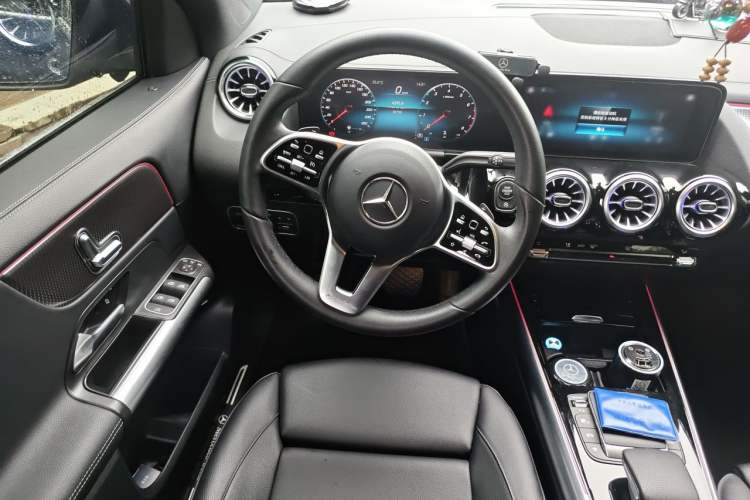 Used Mercedes-Benz GLA 2022 Facelifted GLA 200 Steering Wheel