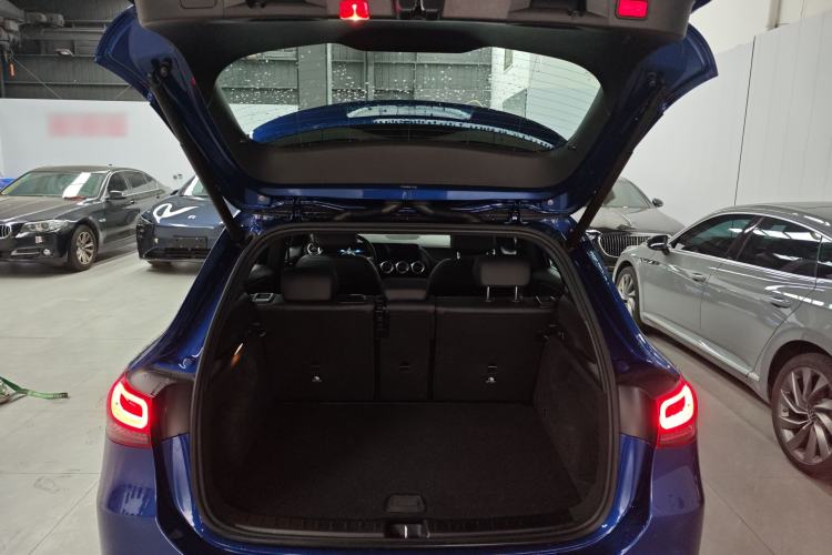 Used Mercedes-Benz GLA 2022 Facelifted GLA 200 Trunk