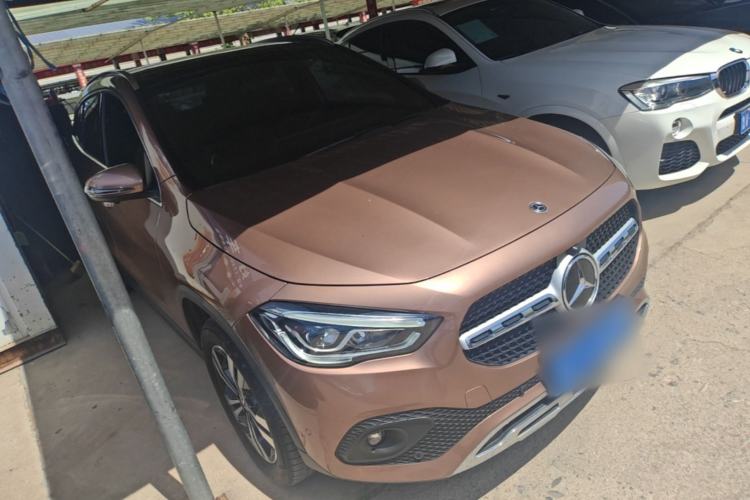 Used Mercedes-Benz GLA 2022 GLA 200 Front Right 45 Deg