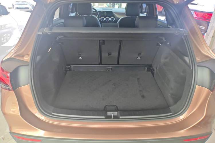 Used Mercedes-Benz GLA 2022 GLA 200 Trunk
