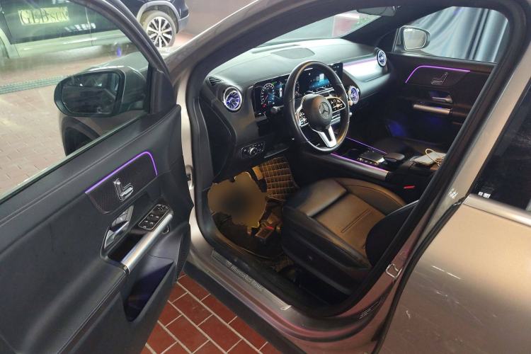 Used Mercedes-Benz GLA 2022 Facelifted GLA 200 Interior 3