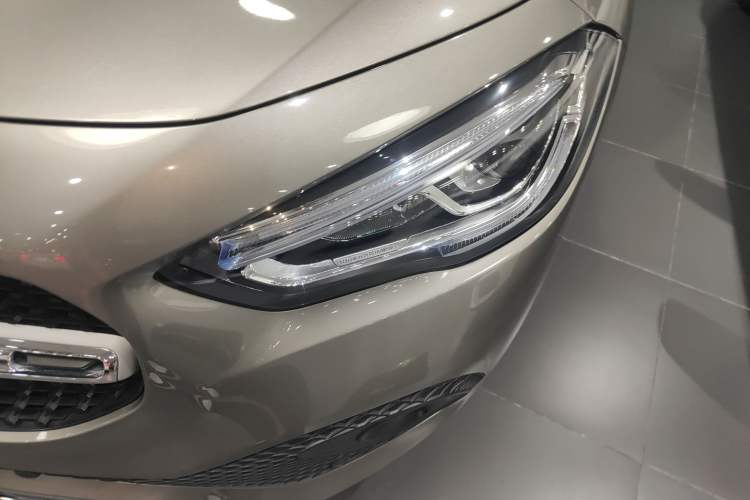 Used Mercedes-Benz GLA 2022 GLA 220 Left Front Headlight