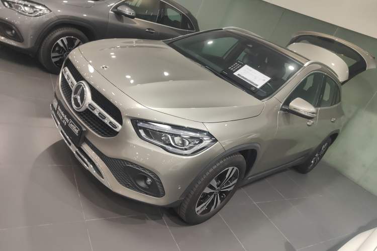 Used Mercedes-Benz GLA 2022 GLA 220 Left Side