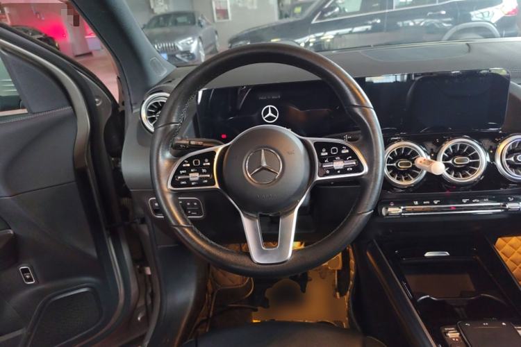 Used Mercedes-Benz GLA 2022 Facelifted GLA 200 Steering Wheel