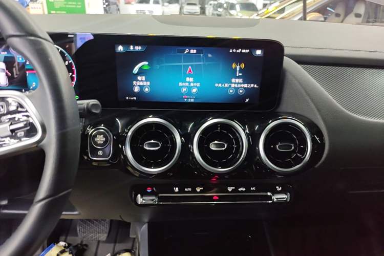 Used Mercedes-Benz GLA 2022 Second Facelift GLA 200 Audio And AC Panel