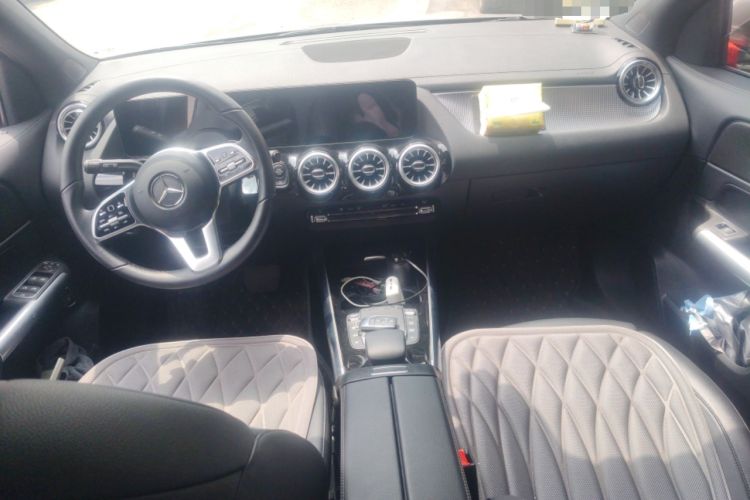 Used Mercedes-Benz GLA 2022 GLA 200 Center Console