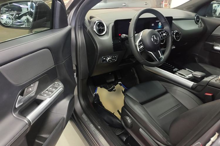 Used Mercedes-Benz GLA 2022 Second Facelift GLA 200 Driver Seat