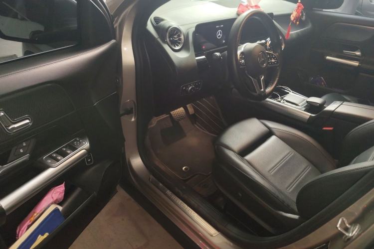 Used Mercedes-Benz GLA 2022 Facelifted GLA 200 Driver Seat