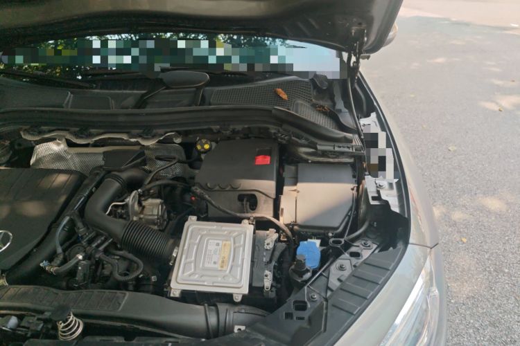 Used Mercedes-Benz GLA 2022 Facelifted GLA 200 Engine Bay Left