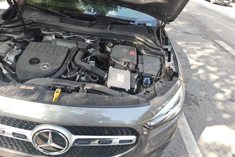 Used Mercedes-Benz GLA 2022 Second Facelift GLA 200 Engine Bay Left
