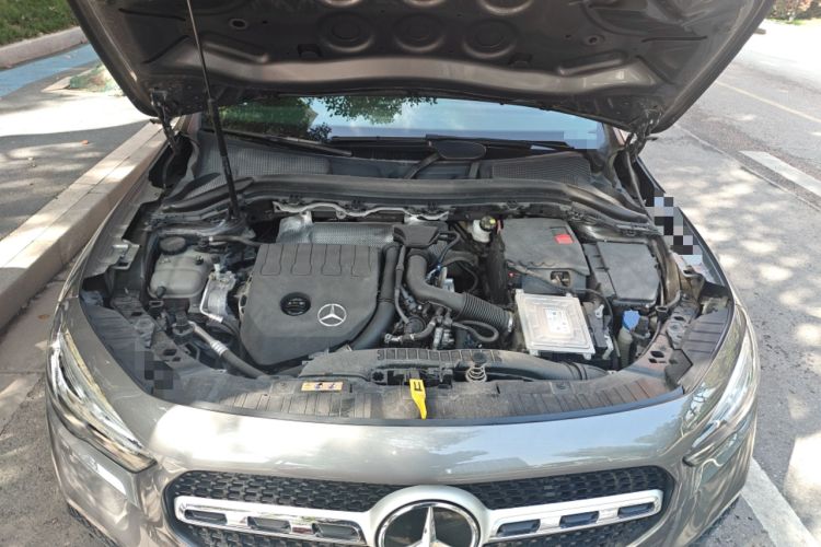 Used Mercedes-Benz GLA 2022 Second Facelift GLA 200 Engine Bay