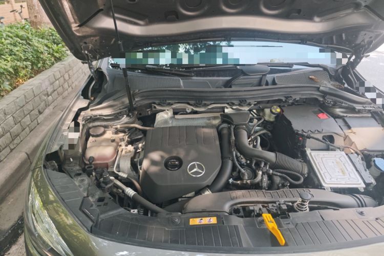Used Mercedes-Benz GLA 2022 Facelifted GLA 200 Engine Bay Right