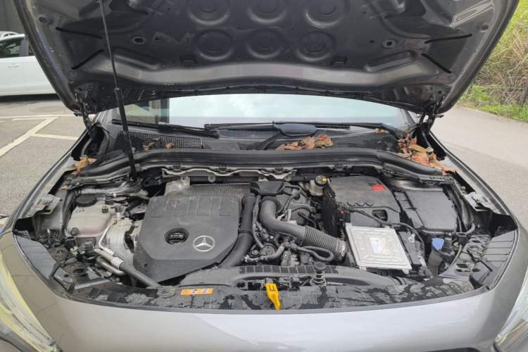 Used Mercedes-Benz GLA 2022 Second Facelift GLA 200 Engine Bay