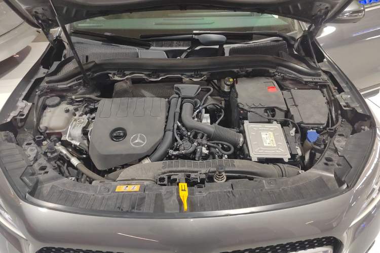 Used Mercedes-Benz GLA 2022 Second Facelift GLA 200 Engine Bay