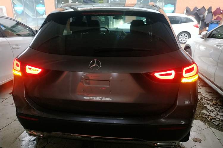 Used Mercedes-Benz GLA 2022 Second Facelift GLA 200 Exterior 4