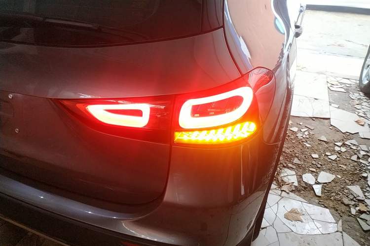 Used Mercedes-Benz GLA 2022 Second Facelift GLA 200 Exterior 6