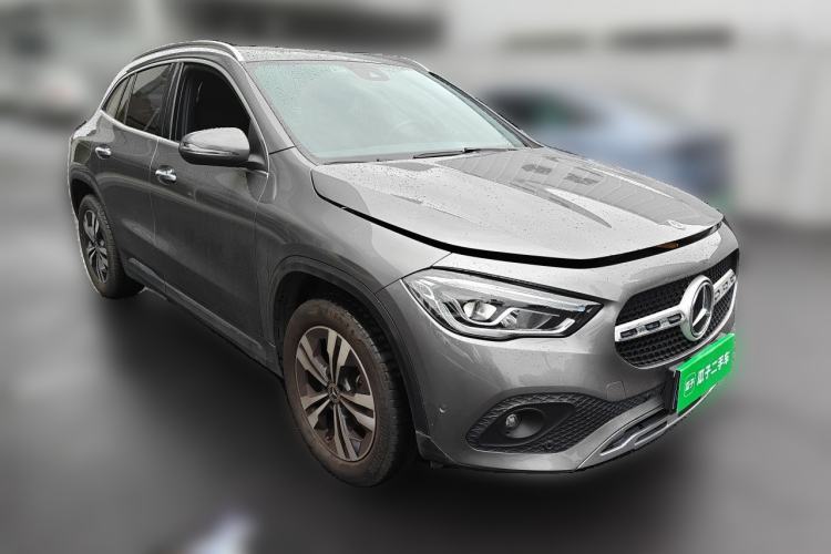 Used Mercedes-Benz GLA 2022 GLA 200 Front Right 45 Deg
