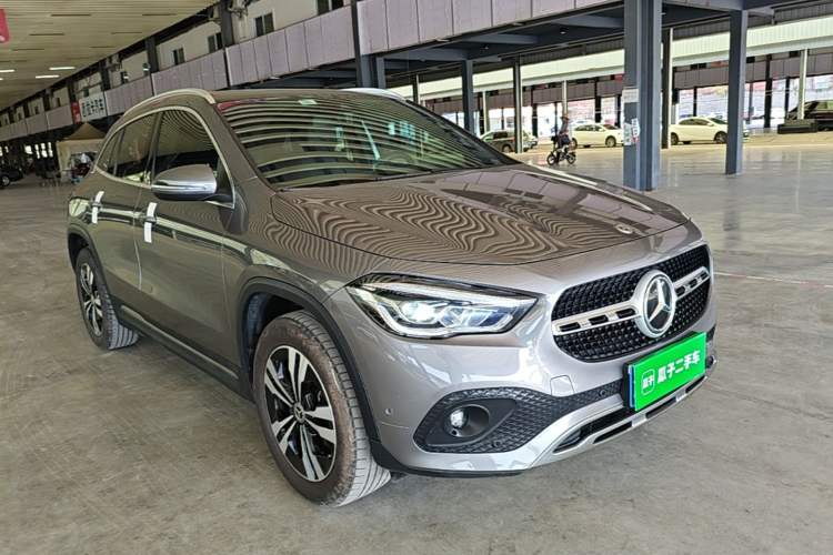 Used Mercedes-Benz GLA 2022 GLA 220 Front Right 45 Deg