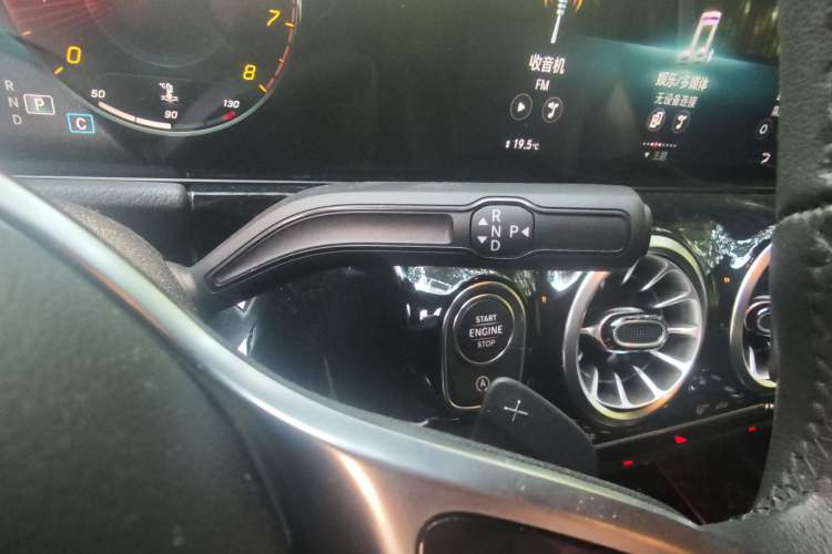 Used Mercedes-Benz GLA 2022 Facelifted GLA 200 Gear Lever