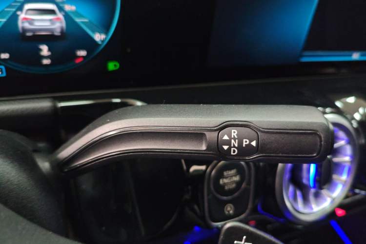 Used Mercedes-Benz GLA 2022 Facelifted GLA 200 Gear Lever