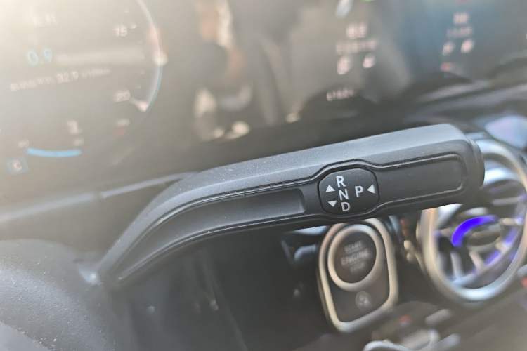 Used Mercedes-Benz GLA 2022 Facelifted GLA 200 Gear Lever