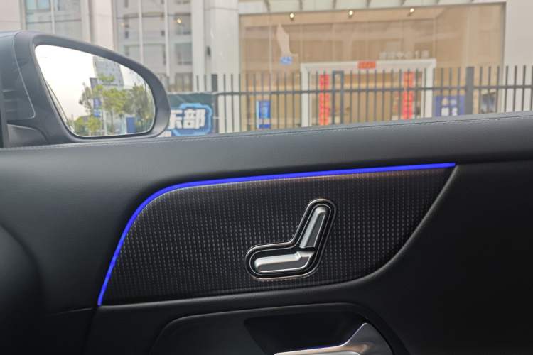 Used Mercedes-Benz GLA 2022 GLA 200 Interior 10
