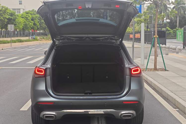 Used Mercedes-Benz GLA 2022 GLA 200 Interior 2