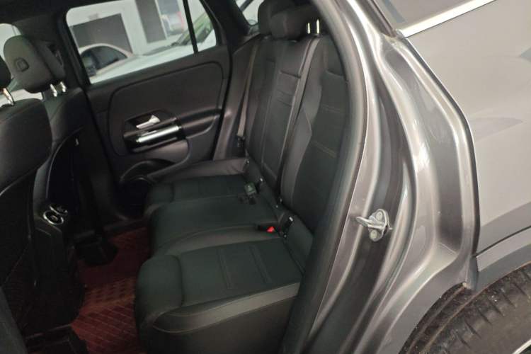 Used Mercedes-Benz GLA 2022 Facelifted GLA 200 Interior 4